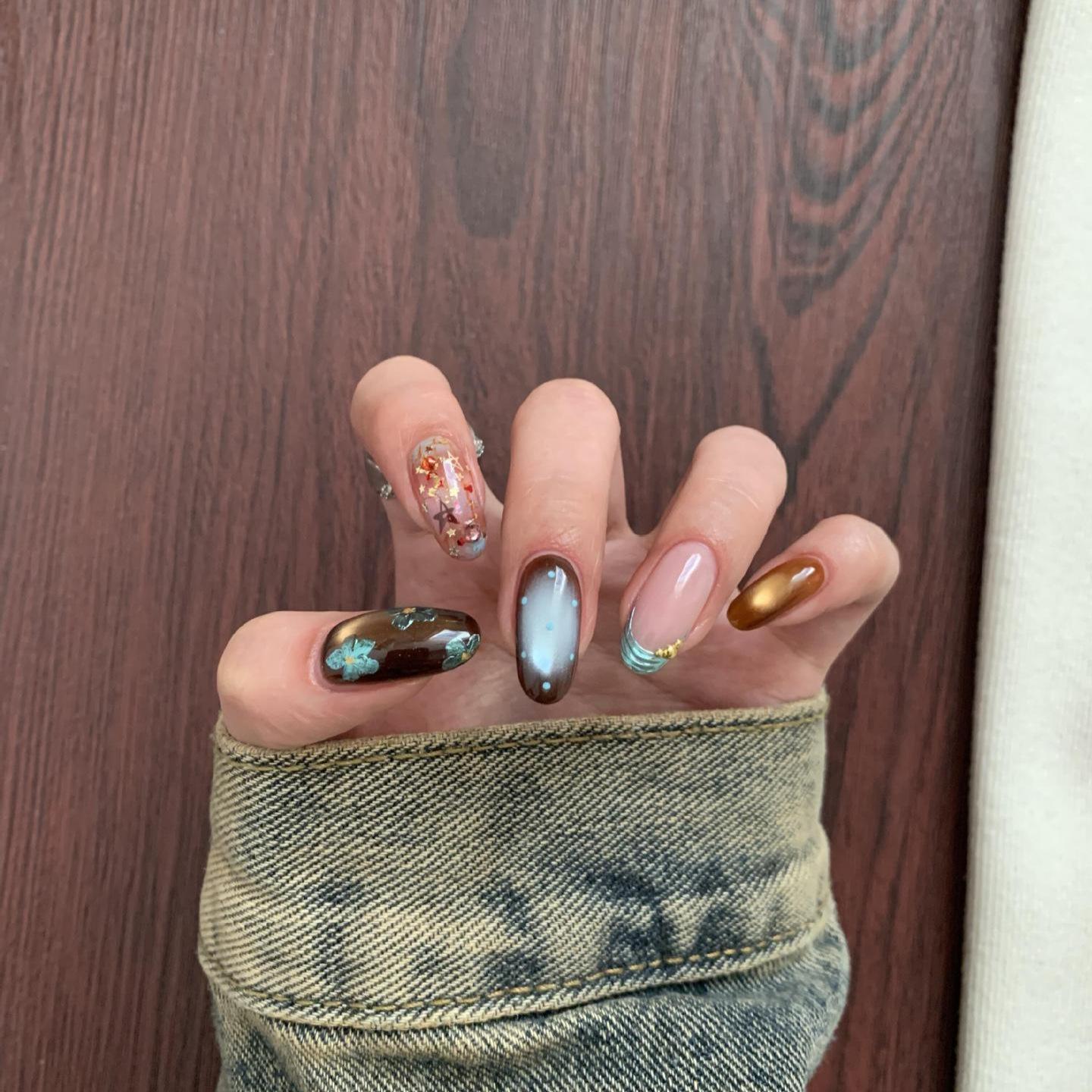 Maillard style hand-painted French pure handmade wearing nail ins style retro white cat eye nail patch fake nail XS
