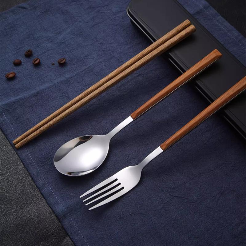 Zestaw pałeczek i łyżki, Przenośne naczynia stołowe, Pudełko do przechowywania dla studenta, Widelec, Drewniane pałeczki dla jednej osoby, Zestaw trzyczęściowy
