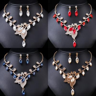 3pcs Women's Zircon Set, Luxurious Leaf Crystal Necklace, Earrings, Banquet Dress Accessories, Collarbone Chain