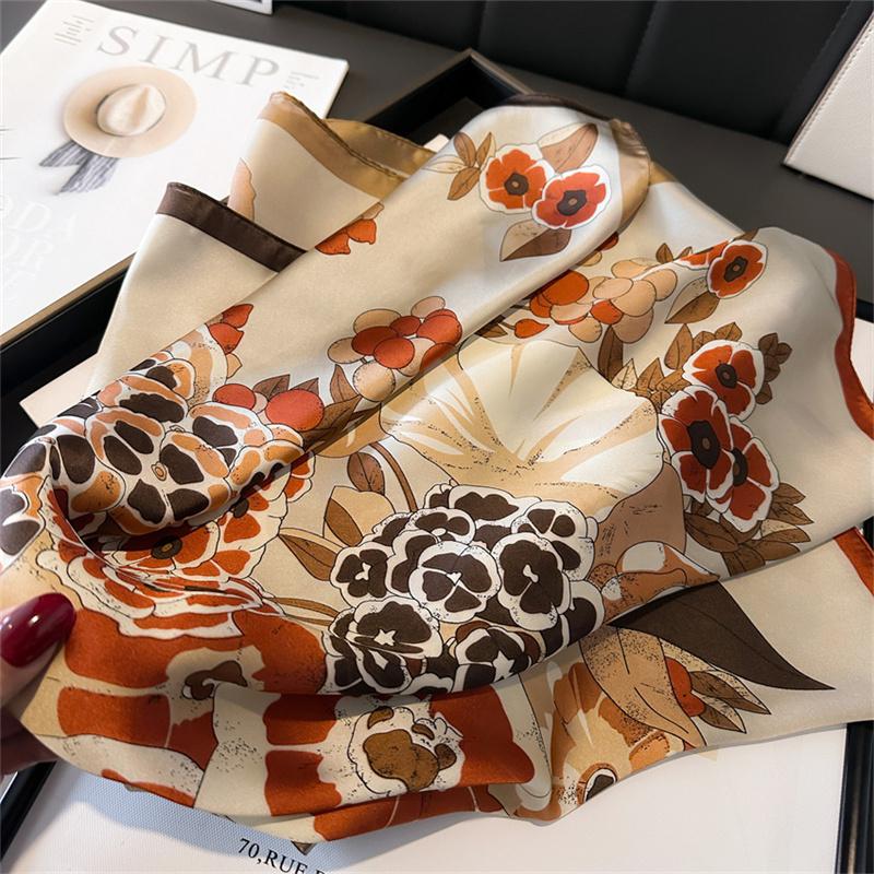Luksuriøst trykk vårhalsslipssjal silke firkantet skjerf damesjal kvinnelig 70 cm hår hånd håndledd hodeplagg hijab bandana