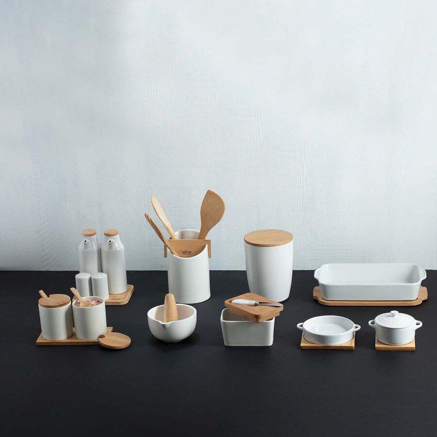 Set Of 4 Seramik Spice Containers On A Bamboo Base
