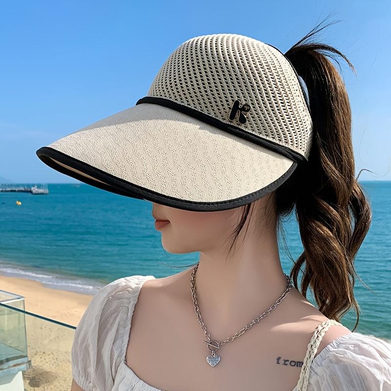 Summer wide-brim sun hat, ponytail hole design, breathable mesh, lightweight for beach vacations. бежевый