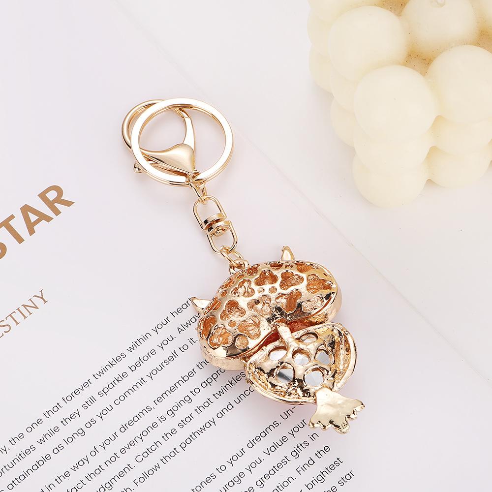 Decorative Keychain with Rhinestones, Hollowed-out Owl Keychain, Backpack Pendant, Fashionable Style, Animal Motif