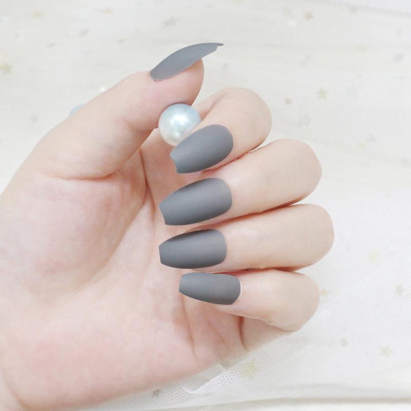24шт Матовая балерина Дизайн Ложные ногти Наконечники Гроб Форма Многоразмерная красота Полные ногти Советы по искусству ногтей gray