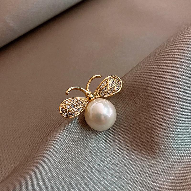 Korean Retro Pearl Bow Brooch - Elegant Fairy Style Suit Accessory