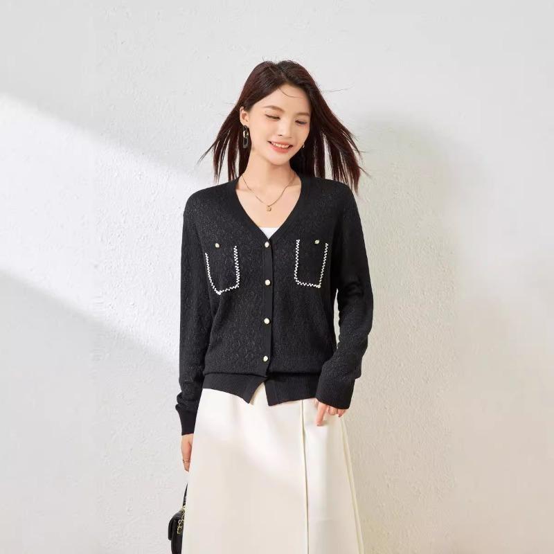 

Rhombus grid jacquard knitted cardigan jacket top women s new long-sleeved silk wool blended chicken heart collar top autumn 110 (90-52.5 kg) чёрный