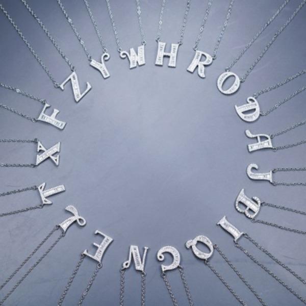 English Letter Necklace Suitable for Couples' First Letters