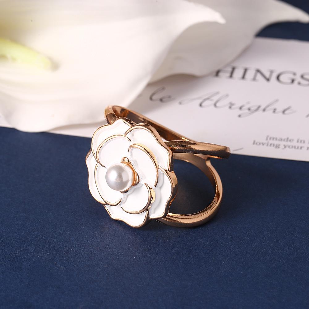 Korean Pearl Camellia Scarf and Shawl Buckle for Fashionable T-Shirts