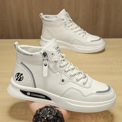 Nuove scarpe basse in pelle Autunno 22 high-top casual board shoes alla moda per giovani con suola spessa rialzanti scarpe sportive