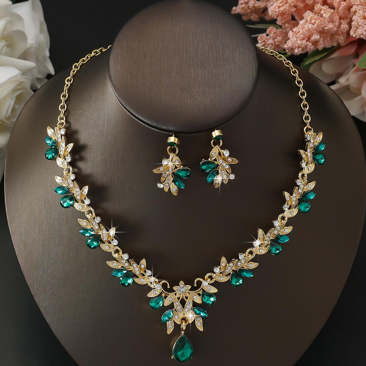 

Ladies Sparkling Flower Set, Necklace, Earrings, Jewelry Set, Suitable for Wedding, Party, Festival Gifts