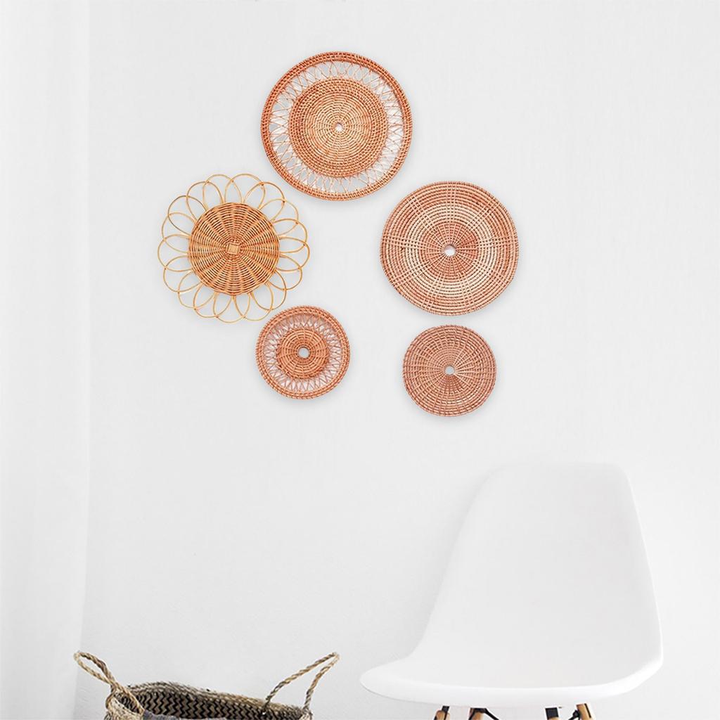 Nordic Styles Handwoven Rattan Flat Wall Basket Elegant Hanging Wall Decors Home Decoration Ornament for Modern Interior