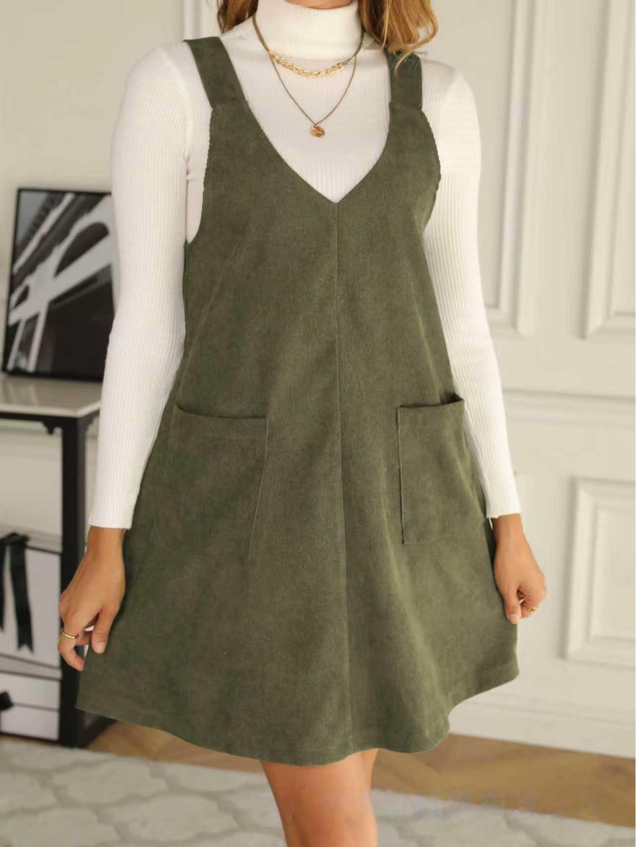 

2025 Fashion Slimming Corduroy V-neck Strap Skirt with Pockets Small зелений
