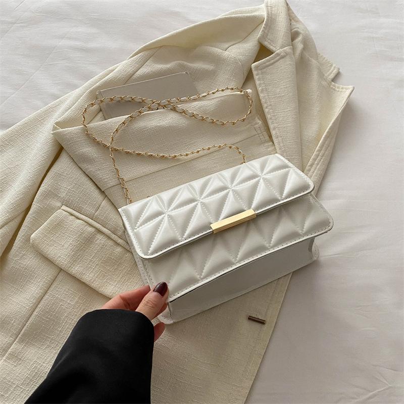 Internet Celebrity Small Square Bag Women 2025 Popular New Trendy Korean Version Shoulder Versatile Messenger Ins Fashion Diamond Chain Bag