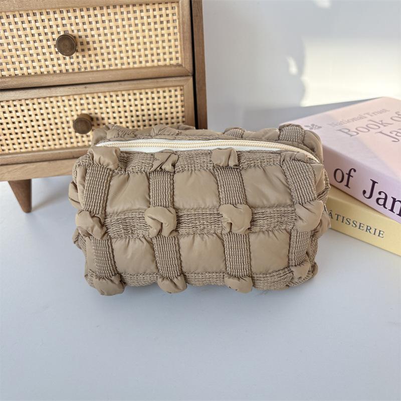 New Quilted Makeup Bag for Women Cosmetics Organizer Portable Travel Skincare Toiletry Bag Student Stationery Pouch Pencil Case