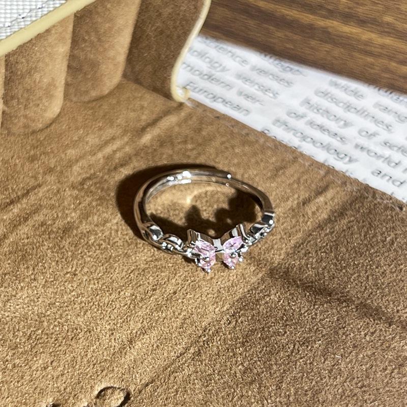 Exquisite Pink Diamond Butterfly Open Ring in Korean Style - Trendy, Versatile Fashion for Women