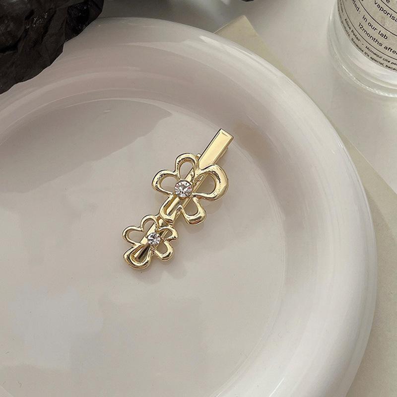 

Новая металлическая заколка для волос в виде цветка, женская заколка со стразами для боковых прядей, темпераментная заколка-клипса для непослушных волос, заколка-невидимка, головной убор