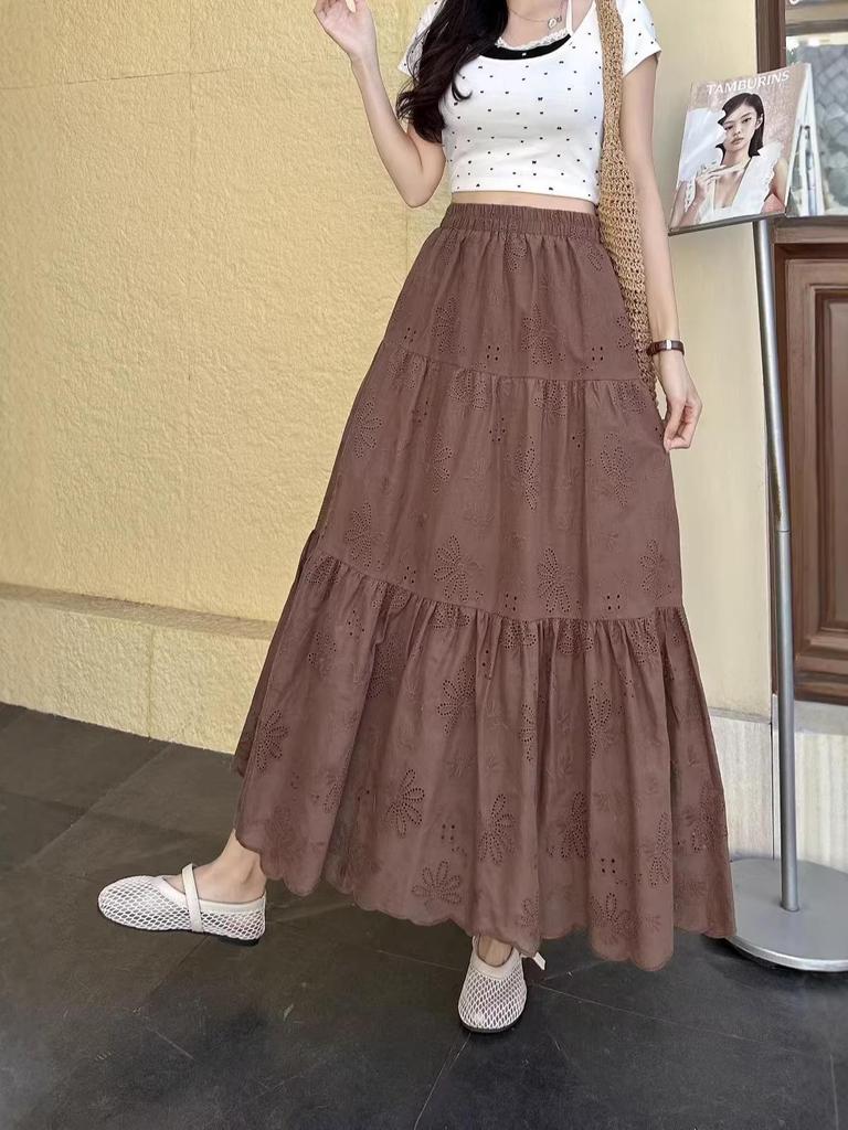 Women's White Embroidered A-line Cake Skirt for Autumn/Winter
