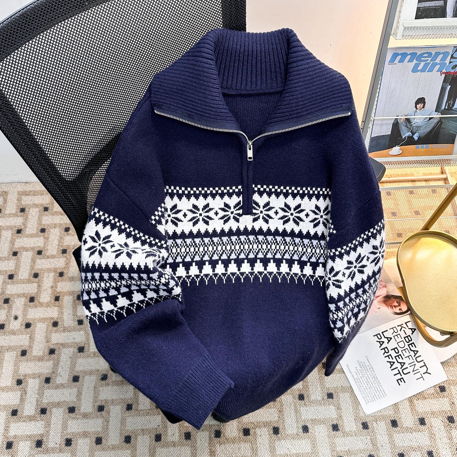 Men s Navy Blue Snowflake Half-Zip Lamb Wool Pullover Sweater. XL