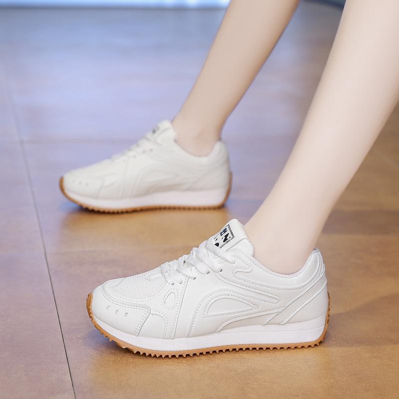 Niche retro inner height increase moral training Forrest Gump shoes women's spring and autumn mesh sports and leisure