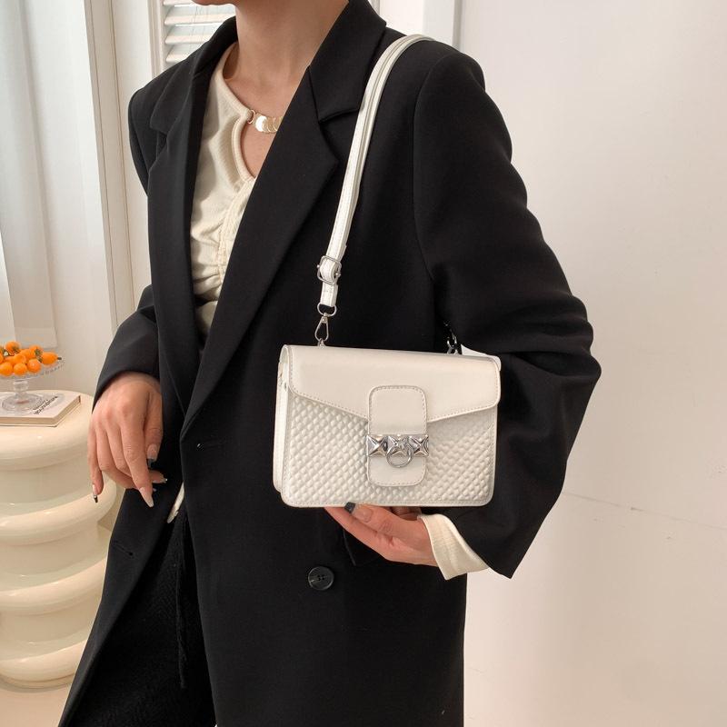 Handbag bag women's 2024 early spring new popular fashion solid color small square bag casual simple shoulder messenger bag tide
