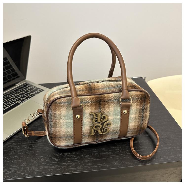 

Південна Корея осінь і зима модна сумка сумка новий контрастний колір плед маленька квадратна сумка ніша високого класу сумка через плече зелений