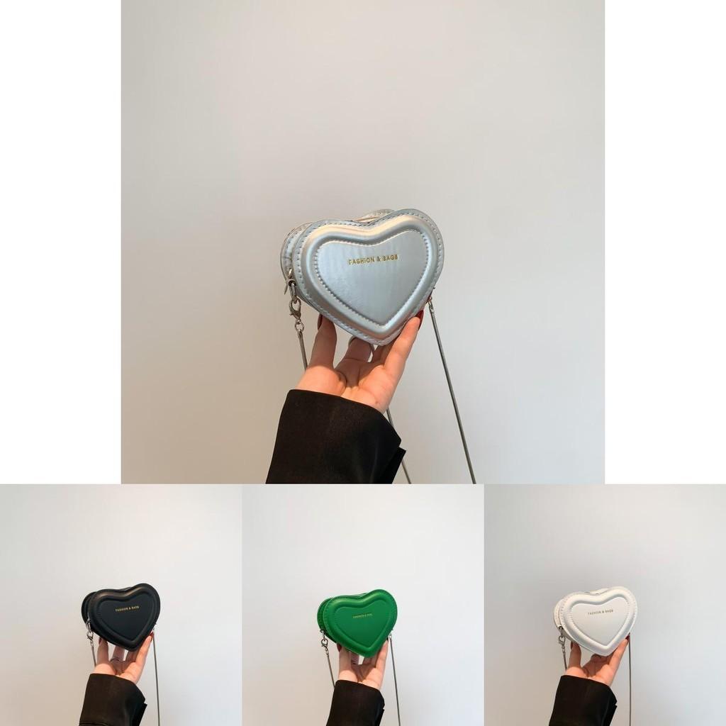 Chic Heart-shaped Crossbody Bag For Women Cute Small Trendy Everyday Purse