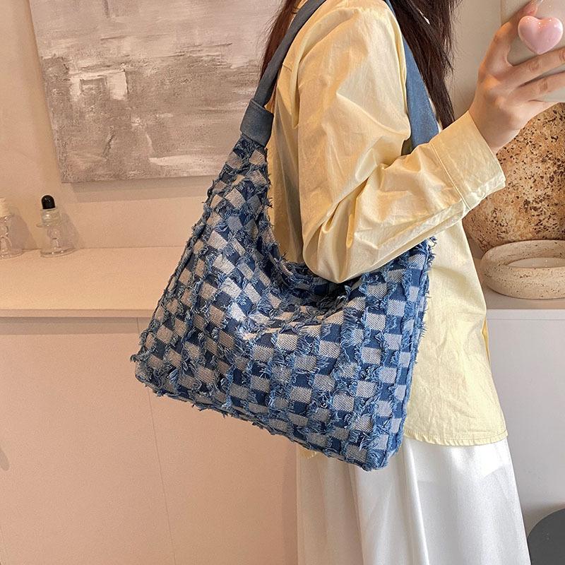 Casual Big Bag Women 2025 New Denim Shoulder Bag Large Capacity Class Commuter Messenger Bag Bucket Bag