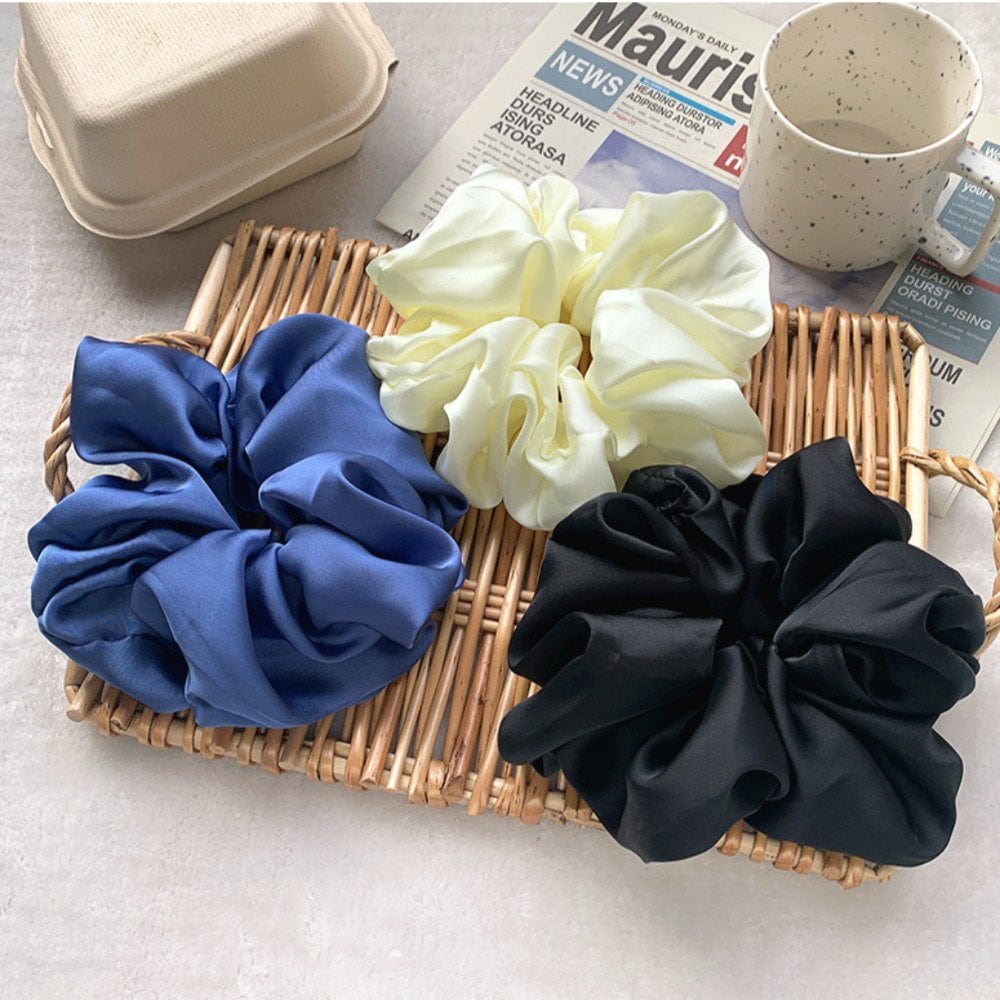 

Big Size Large Silk Scrunchie [Rich Lined Gopchang Scrunchie Hair Band Hair Tie 17cm] white