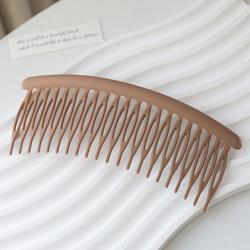 Non-Slip Hair Comb & Clip for Finishing Broken Hair, Adult Bangs, and Top of Head Styles.