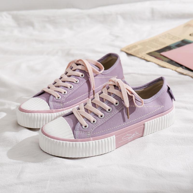 

Весна 2024 года. Новые мужские корейские парусиновые тапочки — модные повседневные туфли для пар в стиле бисквит 39 (female) фиолетовый