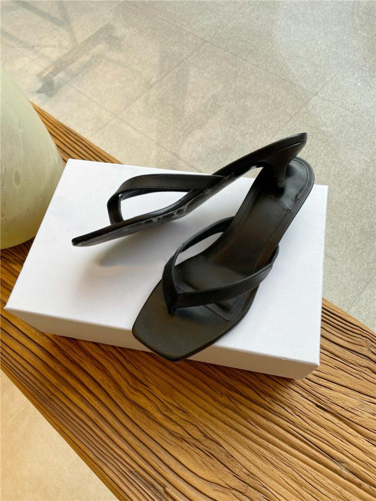 

Версия из овчины~ Простые нишевые кожаные шлепанцы с перемычкой между пальцами, женские туфли на каблуке-рюмочке, полутапочки, сандалии на среднем каблуке, крутые тапочки 35