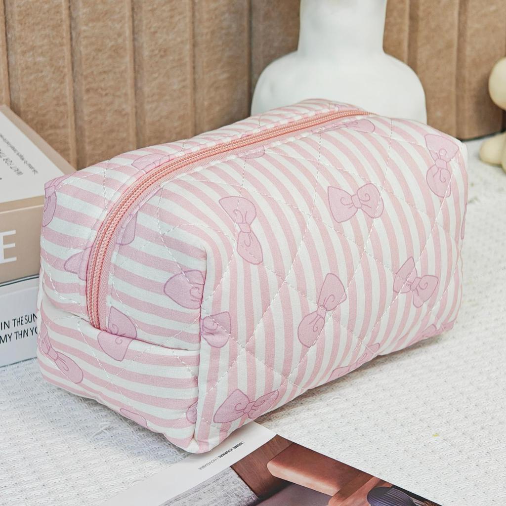 Large Capacity Little Bear Print Makeup Bag – Portable Girlish Polyester Toiletry Storage