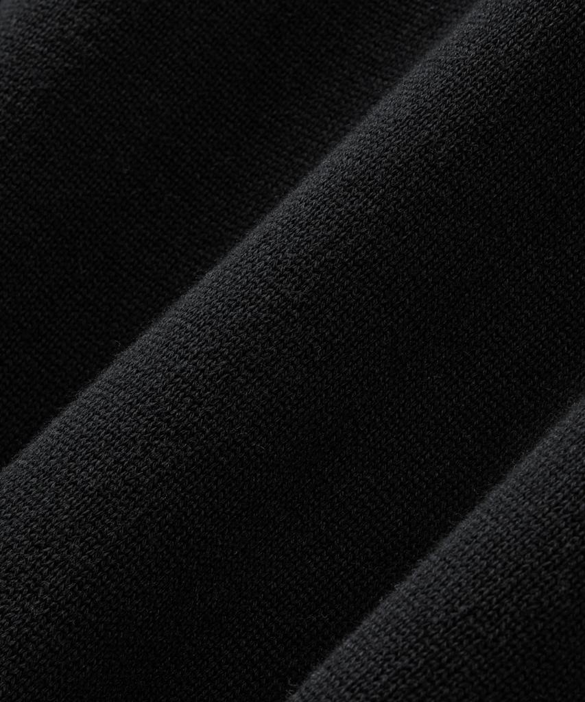 Beulaendideu Solid V-Neck Half Knit [Black]
