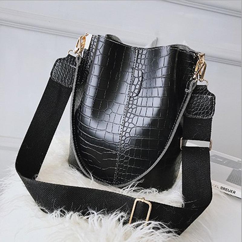 New Fashionable High-quality Crocodile Pattern Single Shoulder Crossbody Bag Feminine Bucket Bag Trendy