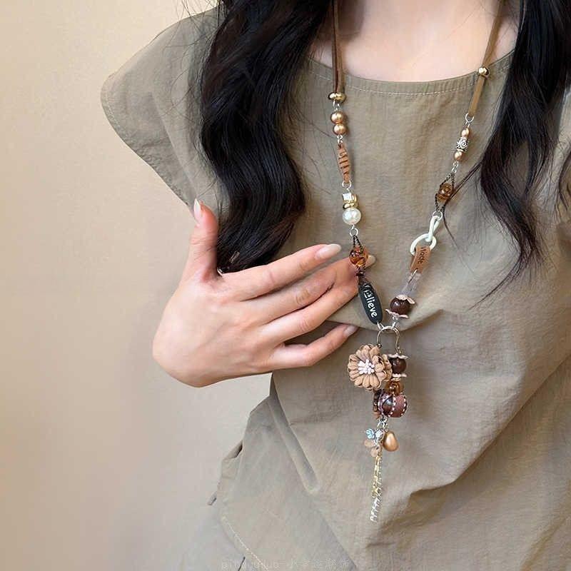 Collier Chaîne Pull Pendentif Floral Ethnique Bohème - Accessoire Unique pour Femme