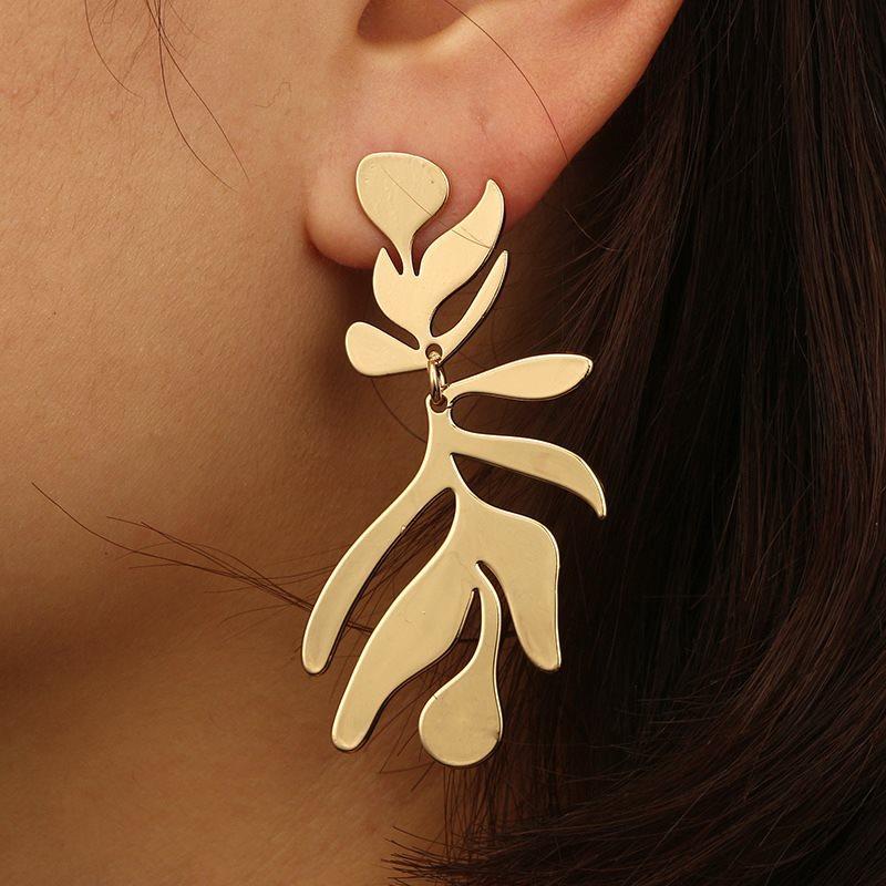 

Vintage Metal Leaf Long Drop Earrings for Women Golden Copper Color Simple Big Dangle Earrings Trendy Statement Zircon Gift