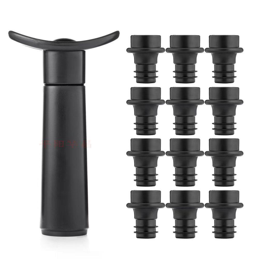 Nerezová a černá vakuová pumpa na víno se silikonovou zátkou