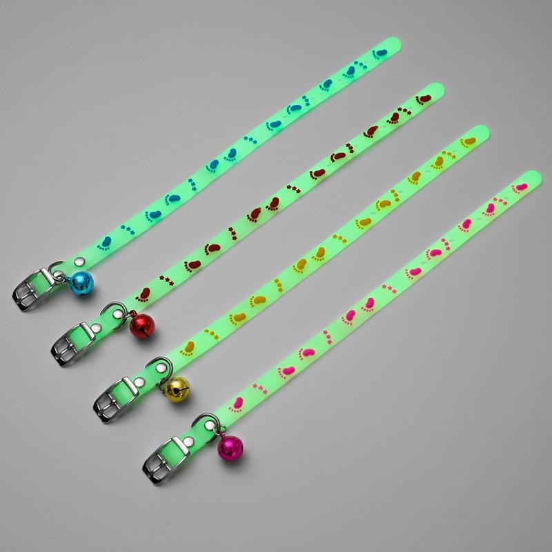 Pet Cat Collar With Bell Anti-lost Fluorescent Silicone Small Dog Cat Collar Collar Ring Luminous Adjustable Pet Cat Accessories XS（old）