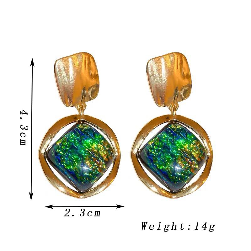 

Color Resin Beads Dangle Earrings for Women Golden Color Metal Square Drop Earrings Trendy Personality Geometry Vintage Zircon