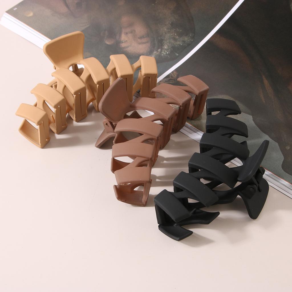 Fashionable N-shaped Large Frosted Spray-painted Plastic Hair Clip for Ladies' Hair