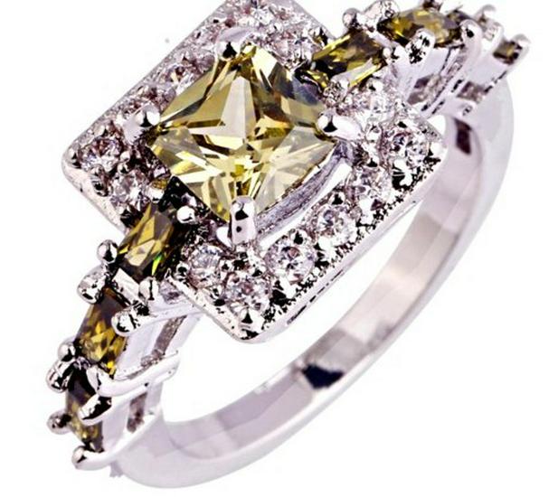 European  American Fashion Square Green Crystal Ring Size 7