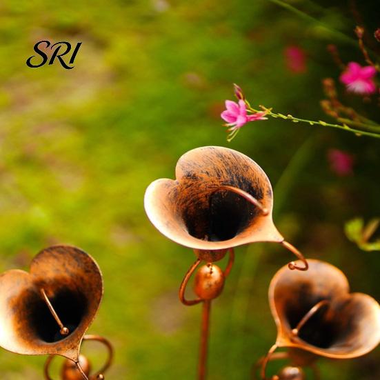 Flower Bed Garden Stake with Bells Soft Wind Chime Common Callalily Design Artistic Decoration Flamed Copper Finish Weather-Resistant Metal