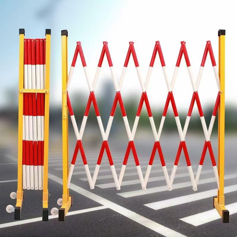 Portable Telescopic Fiberglass Insulated Fence for Outdoor Use