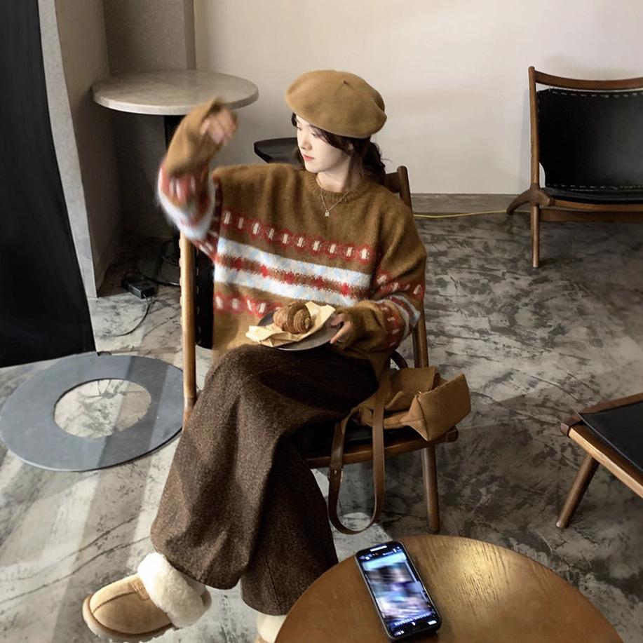 Crew Neck Design Sense Loose Soft Waxy Pullover Sweater Women's New Autumn and Winter Jacquard Knitted Sweater Women
