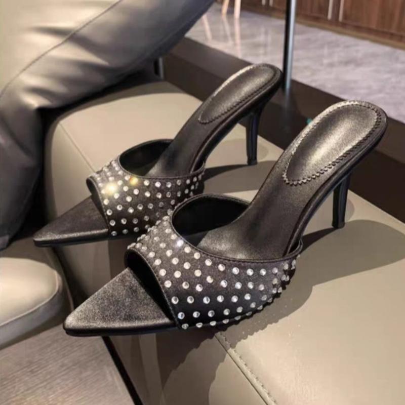 Módní Křišťálové Pantofle na Vysokém Podpatku Špičaté Sandály na Podpatku Dámské Boty 2025 Léto Nové Módní Jehlové Lodičky Šaty Zapatillas De Mujer