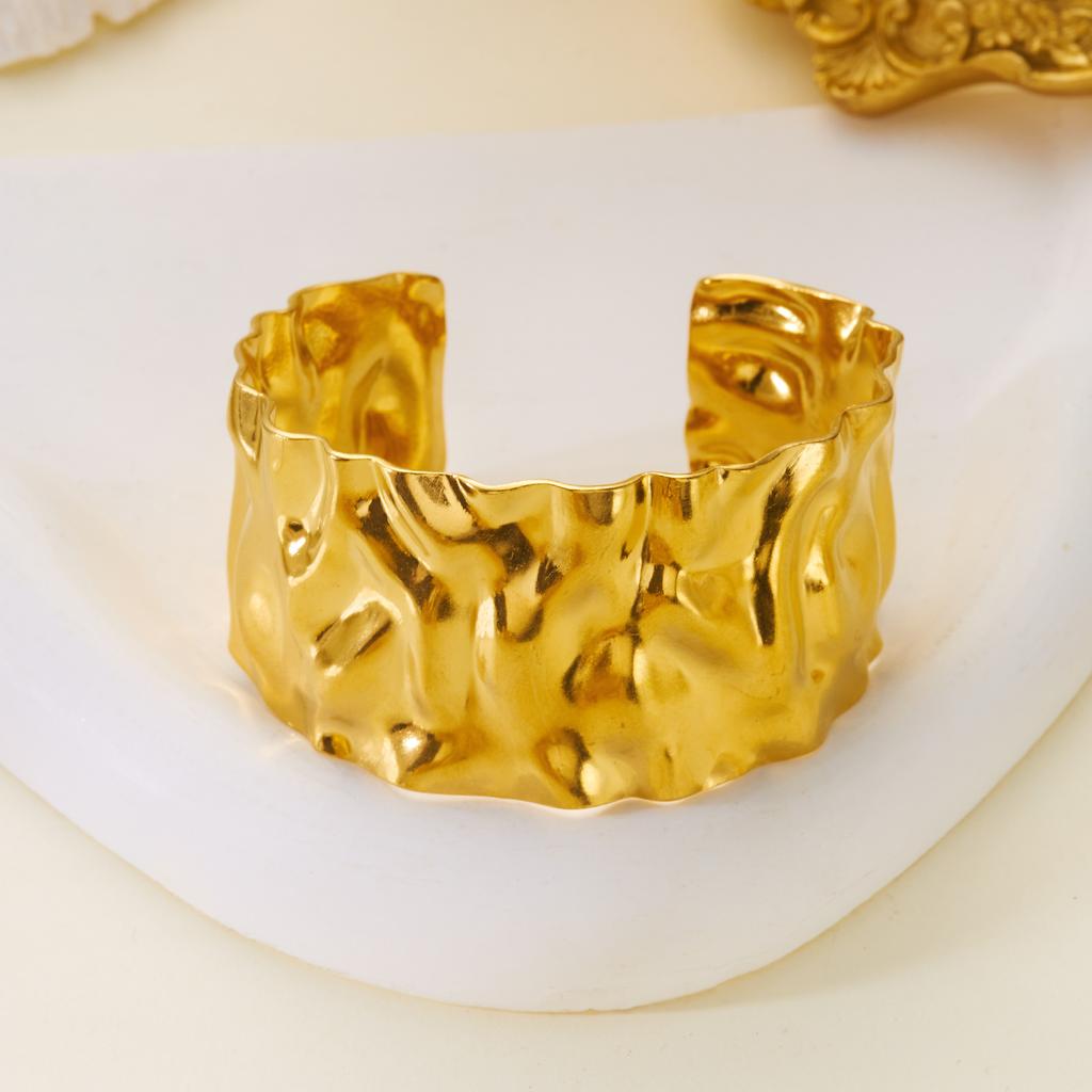 Vintage Irregular Bracelet for Women Stainless Steel Gold Color Open Cuff Bangle Exquisite Luxury Waterproof Jewelry Accessories