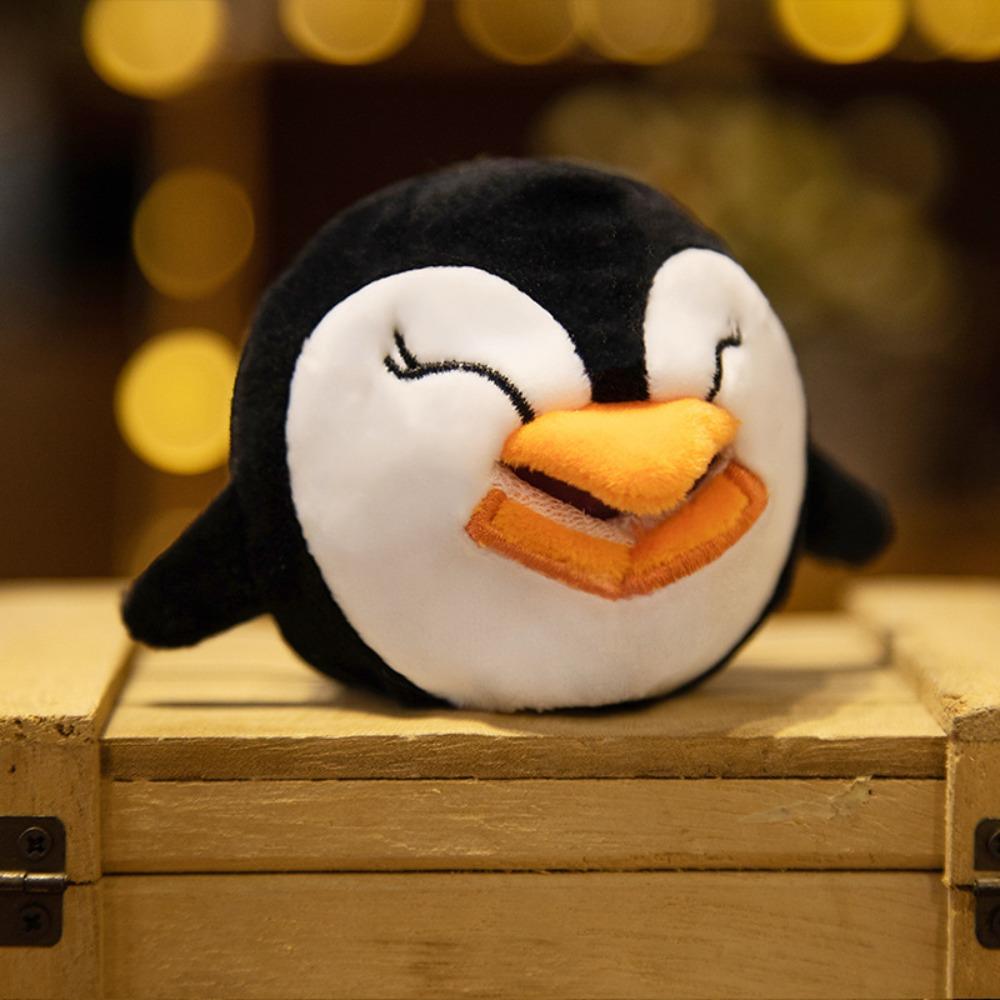 

Decompression Slow Rebound Toy Vent Cartoon Plush Doll Animal Squeeze Toy Desktop Decoration penguin