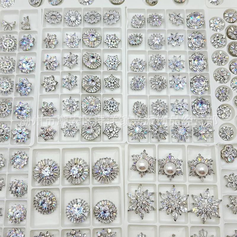 Mixed Color Pavé Zirconia Decorative Metal Button