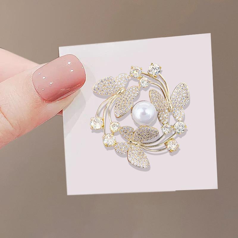 Hollowed-out Bow Brooch Fashionable and Light Luxury Imitation Pearl Pin Collar Pin Anti-glare Buckle Suit Accessory