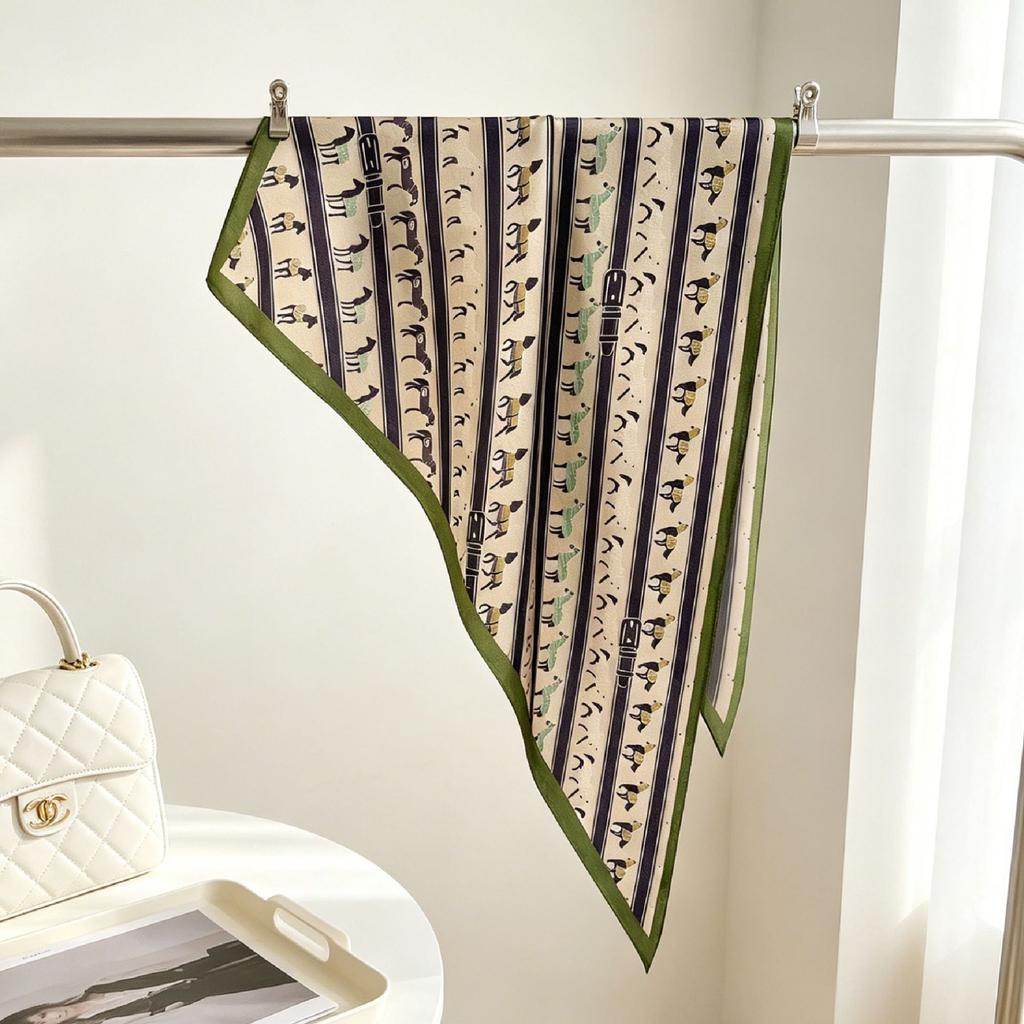 Spring and summer printed skirt women's triangle towel skirt curtain decorative belt towel stacked short skirt fart curtain new fashion